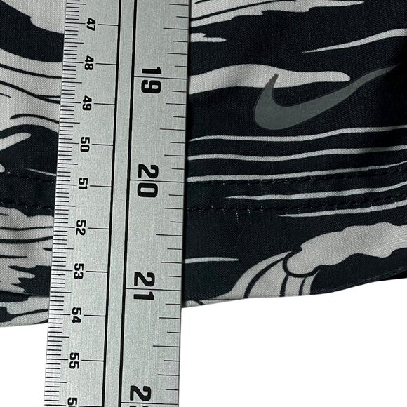 Nike Men's Size 36 Swim Trunks Shorts Balck & white‎ Wave Print - Picture 5 of 10